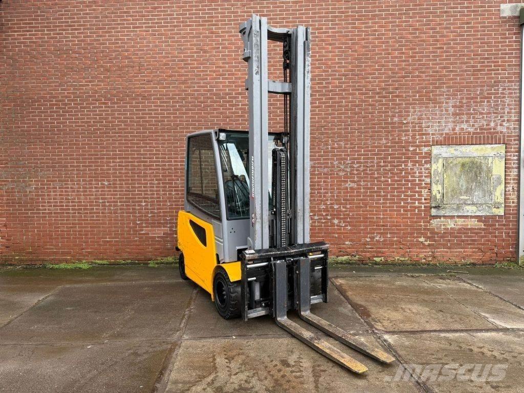 Jungheinrich EFG430 Empilhadores eléctricos