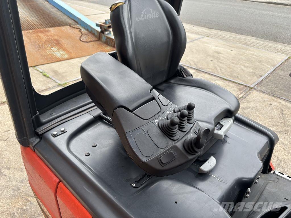Linde E14-02 Empilhadores eléctricos