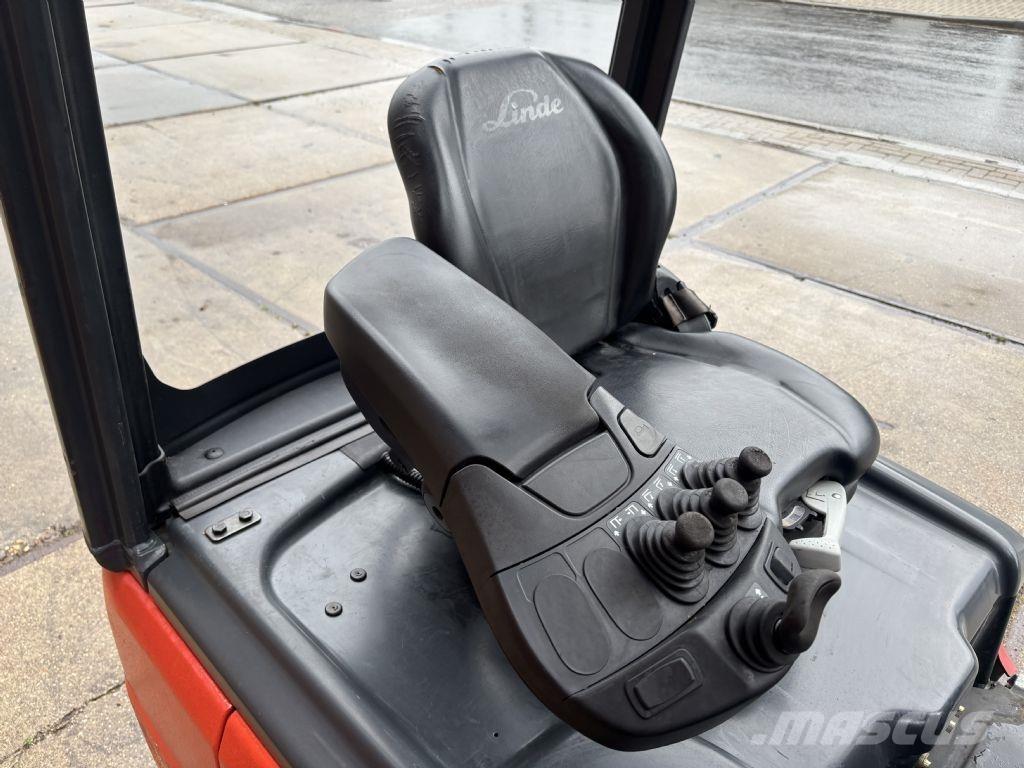 Linde E14-02 Empilhadores eléctricos
