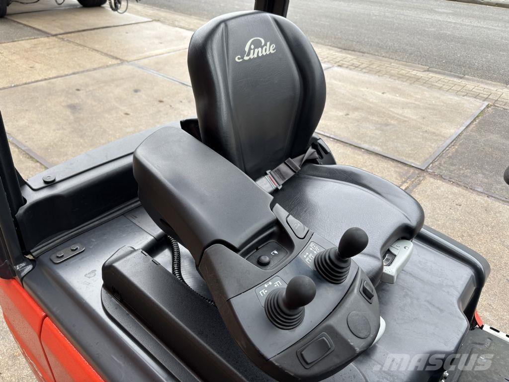 Linde E16L-02 Empilhadores eléctricos