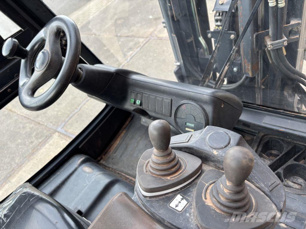 Linde E25 / 02 Empilhadores eléctricos