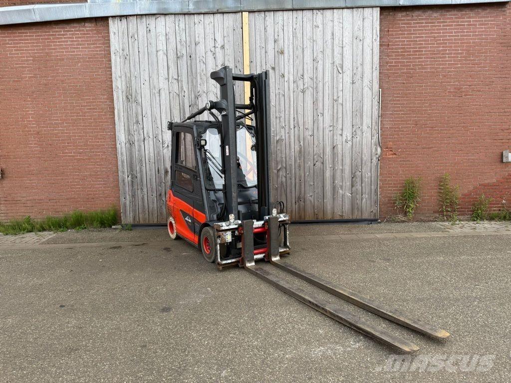 Linde E30-01 Empilhadores eléctricos