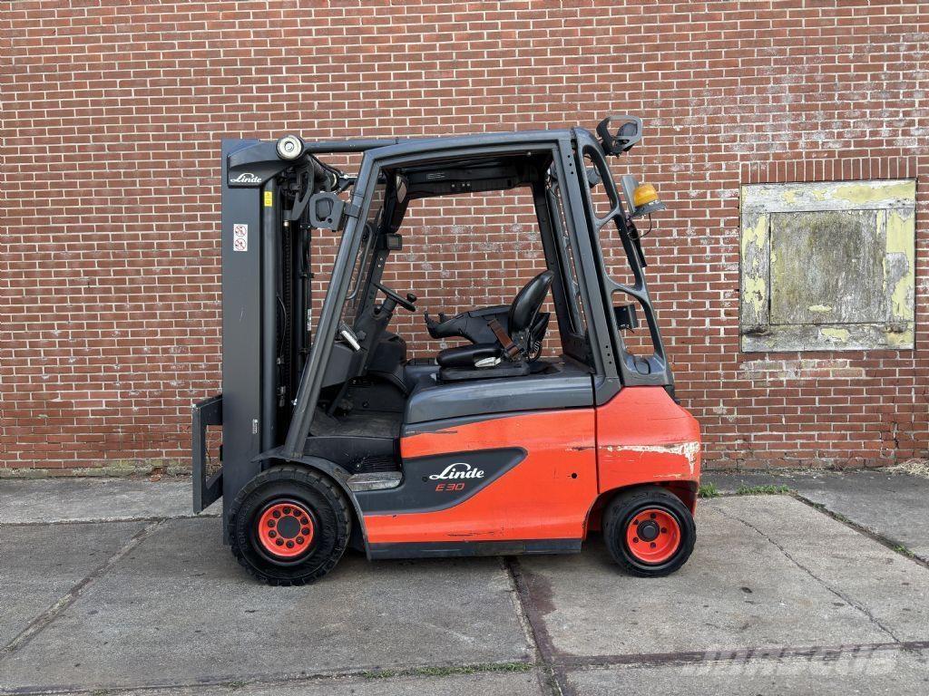 Linde E30-01 Empilhadores eléctricos