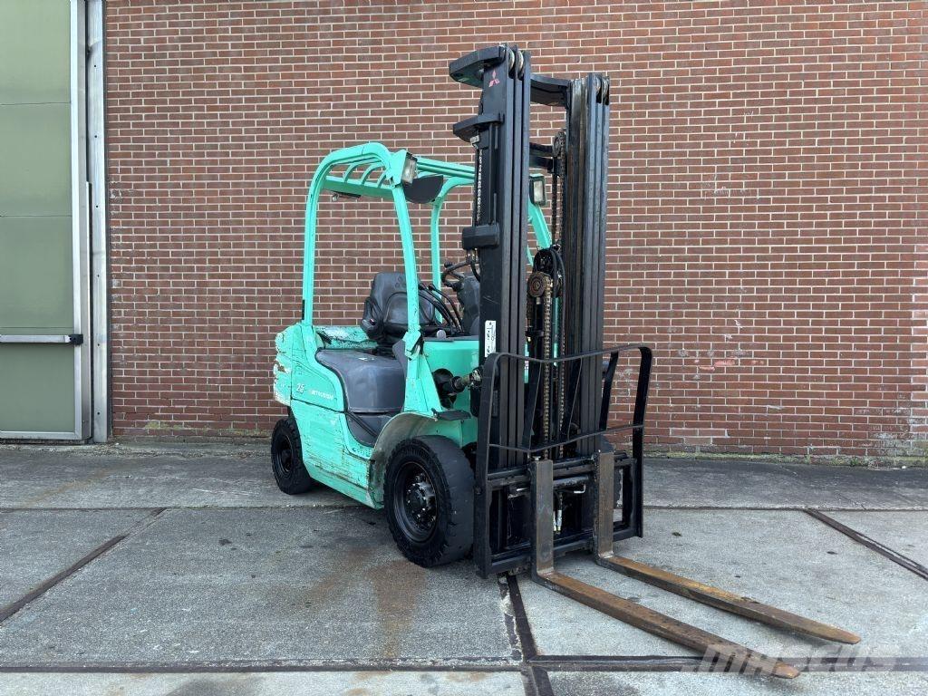 Mitsubishi FD25N Empilhadores Diesel