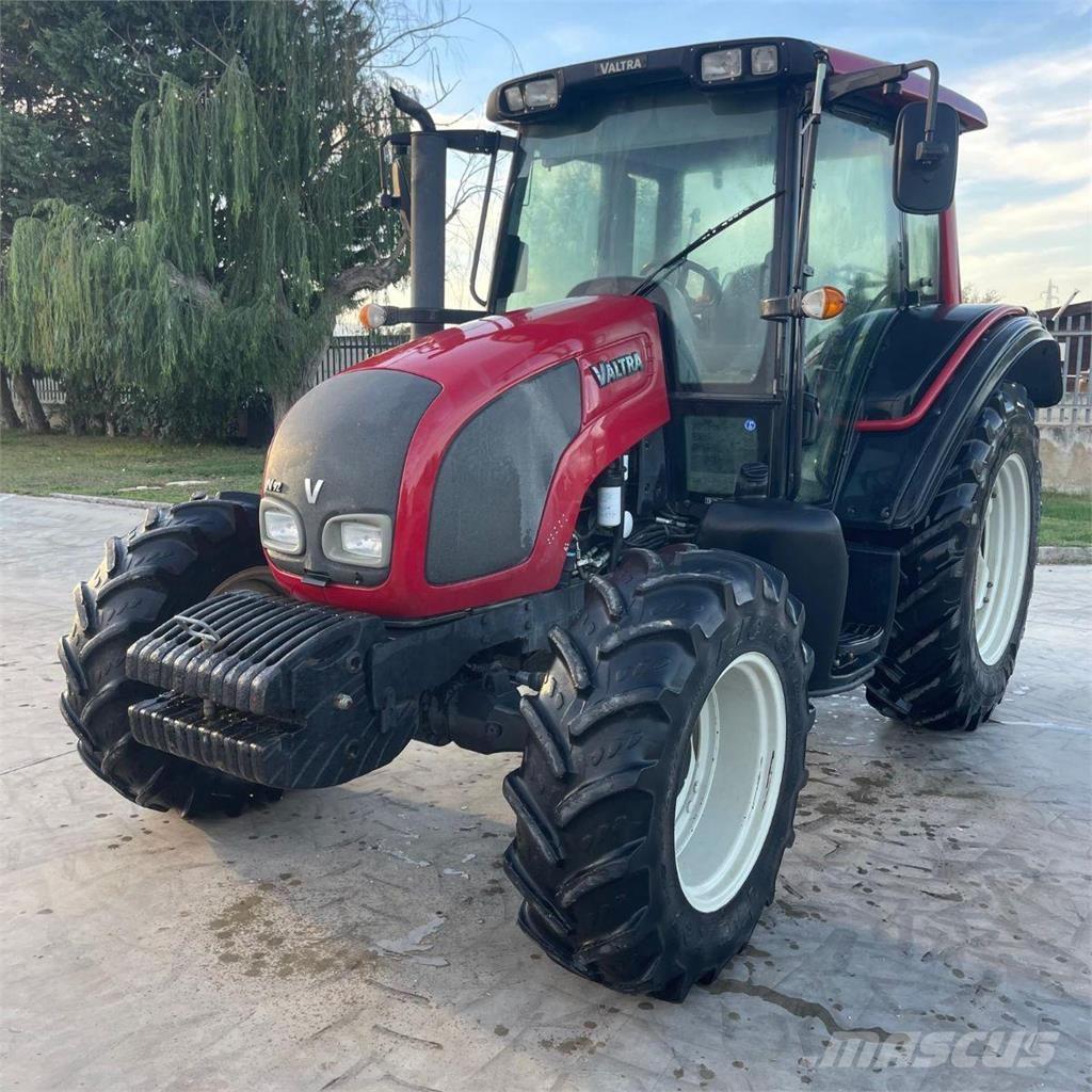 Valtra N92 Tratores Agrícolas usados