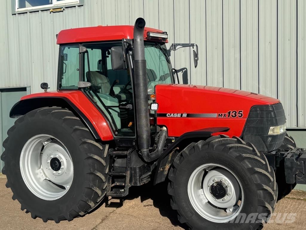 CASE MX 135 Tratores Agrícolas usados