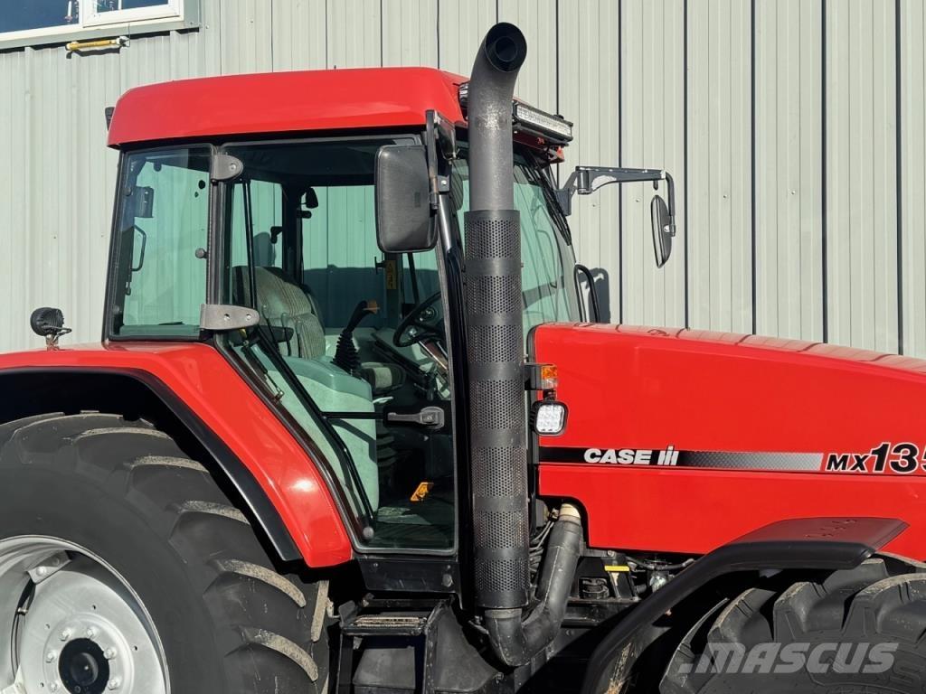 CASE MX 135 Tratores Agrícolas usados