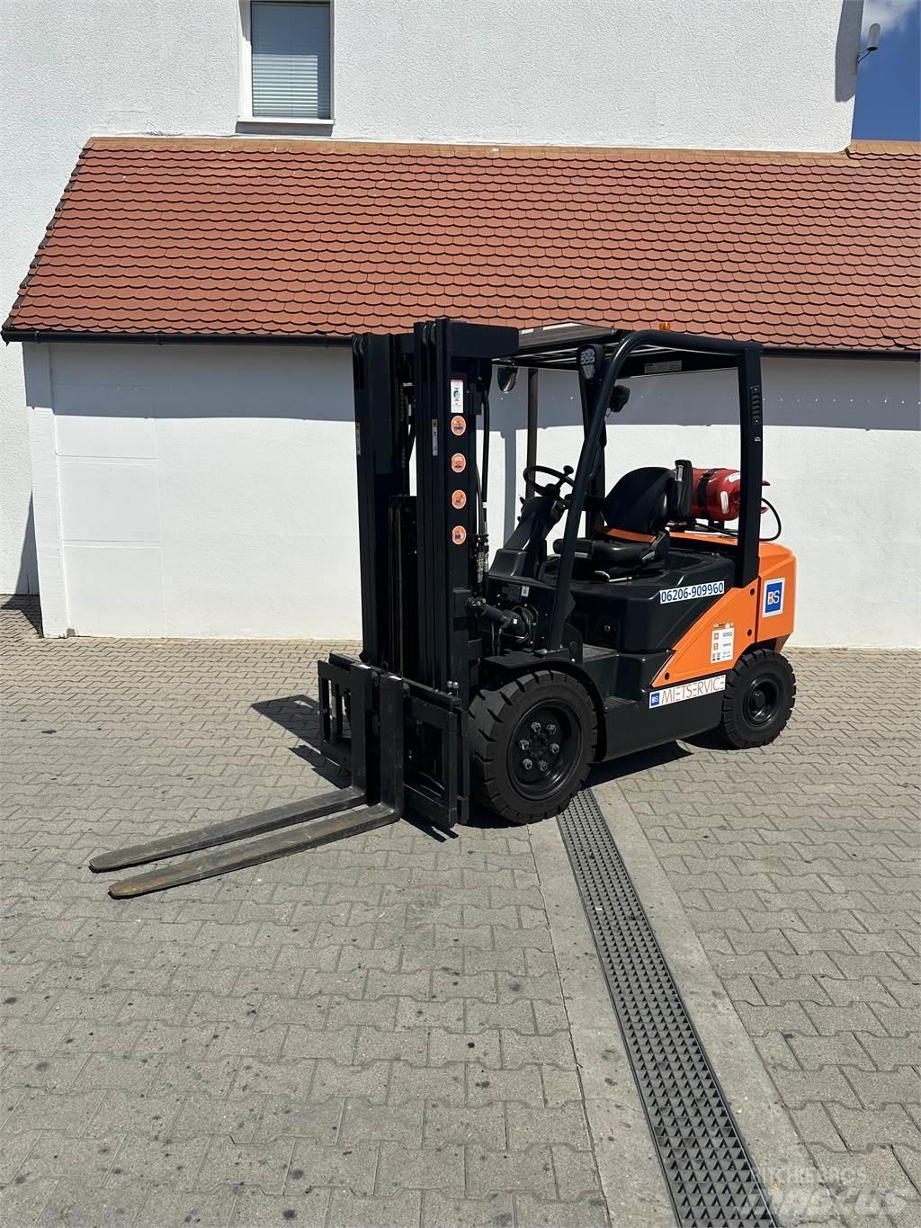 Doosan G30P-7 Construção - Outros
