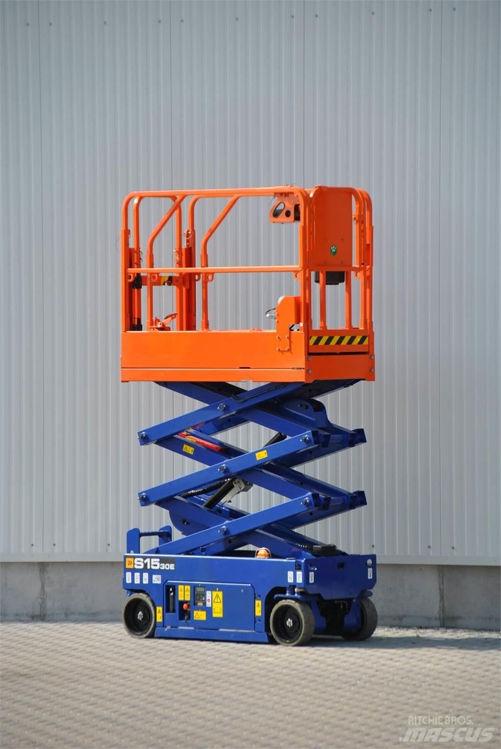JCB S1530E Elevadores de tesoura