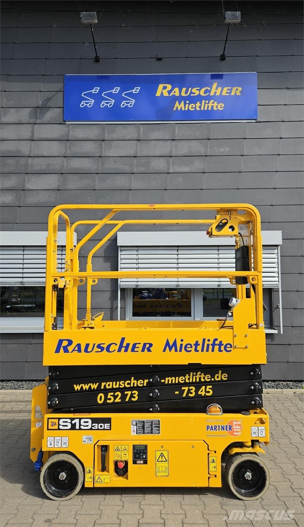 JCB S1930E Plataformas aéreas montadas em atrelados