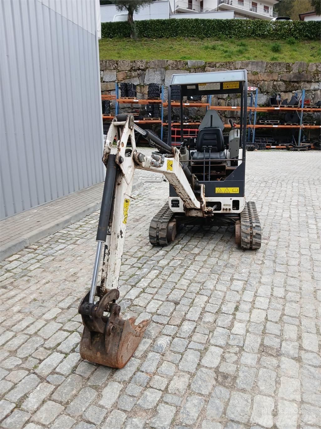 Bobcat 323 Mini Escavadoras <7t