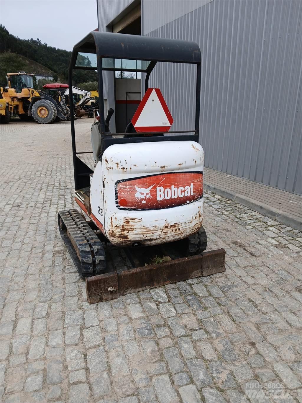 Bobcat 323 Mini Escavadoras <7t