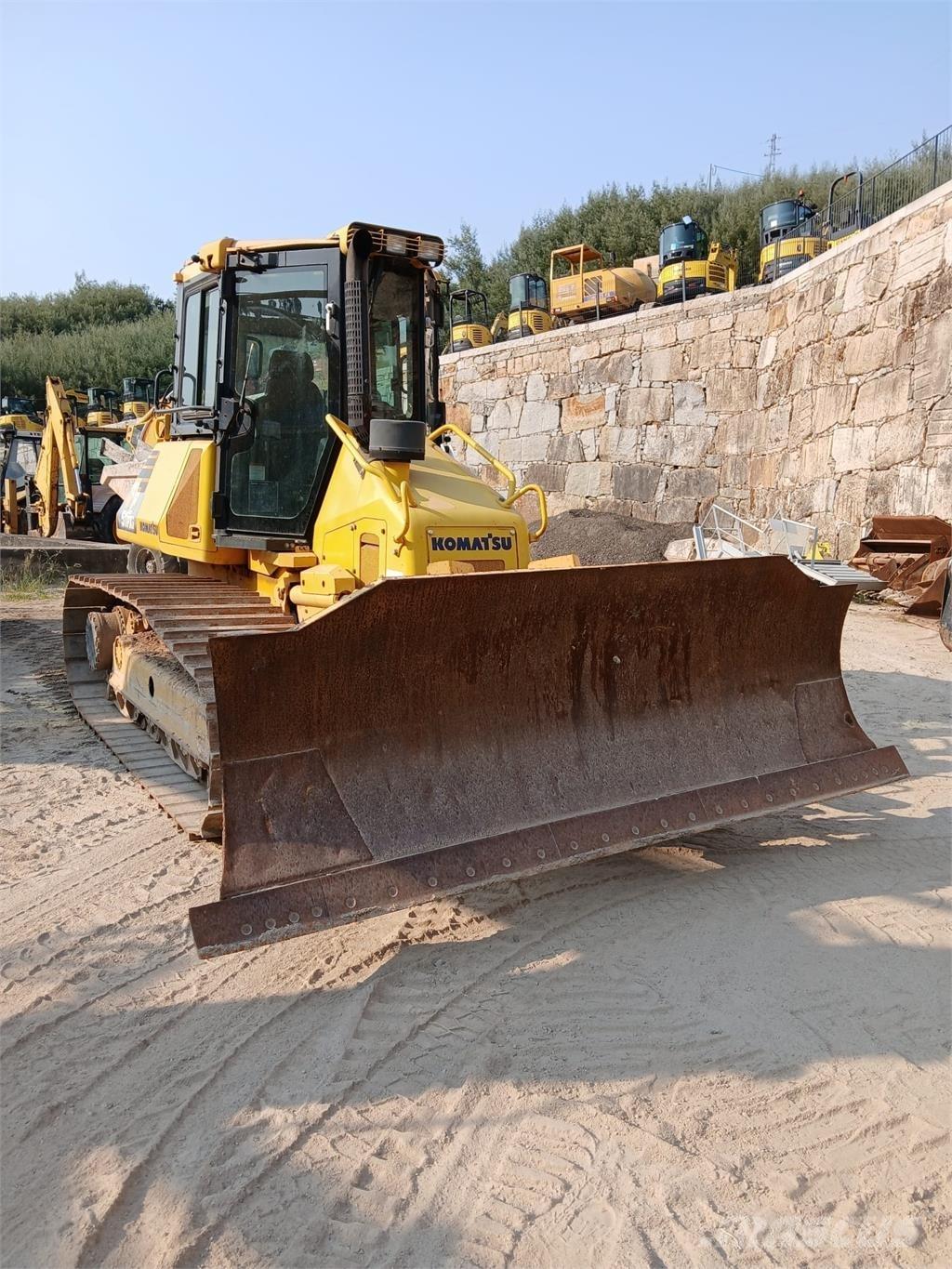 Komatsu D51PXI-22 Bulldozers assentadores de tubos