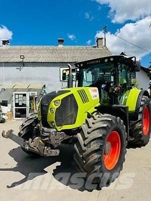CLAAS ARION 640 Tratores Agrícolas usados