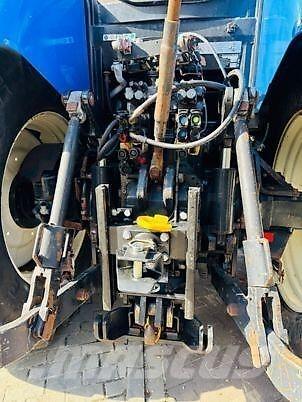 New Holland T7030 Tratores Agrícolas usados
