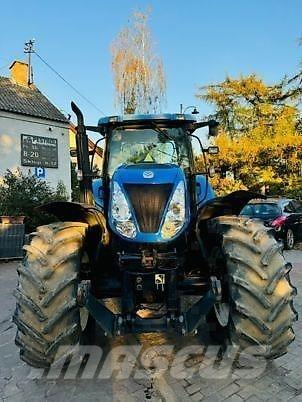 New Holland T7030 Tratores Agrícolas usados