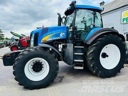 New Holland T8020 Tratores Agrícolas usados