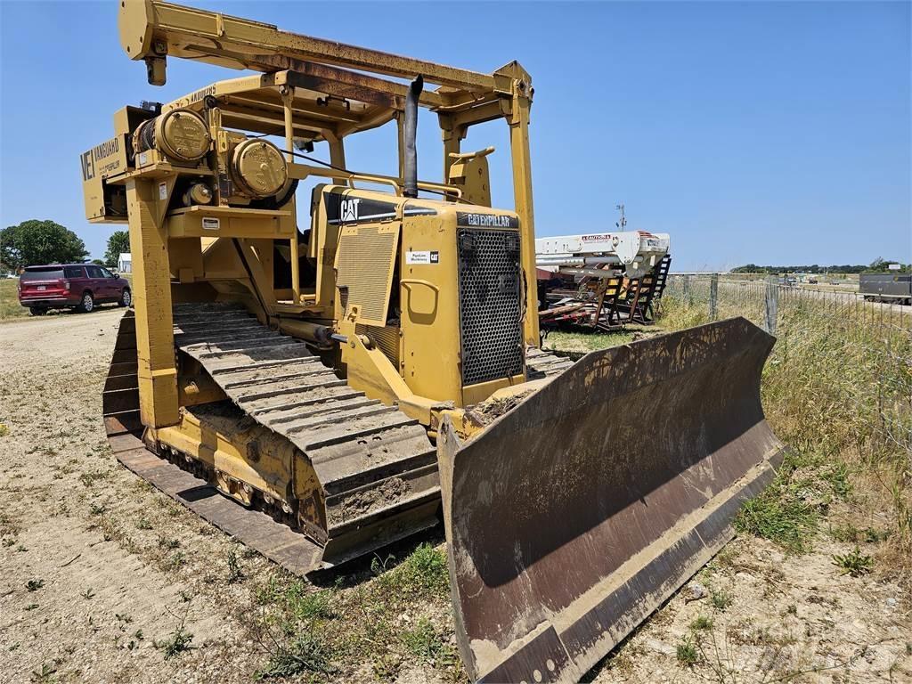 CAT D5N LGP Dozers - Tratores rastos