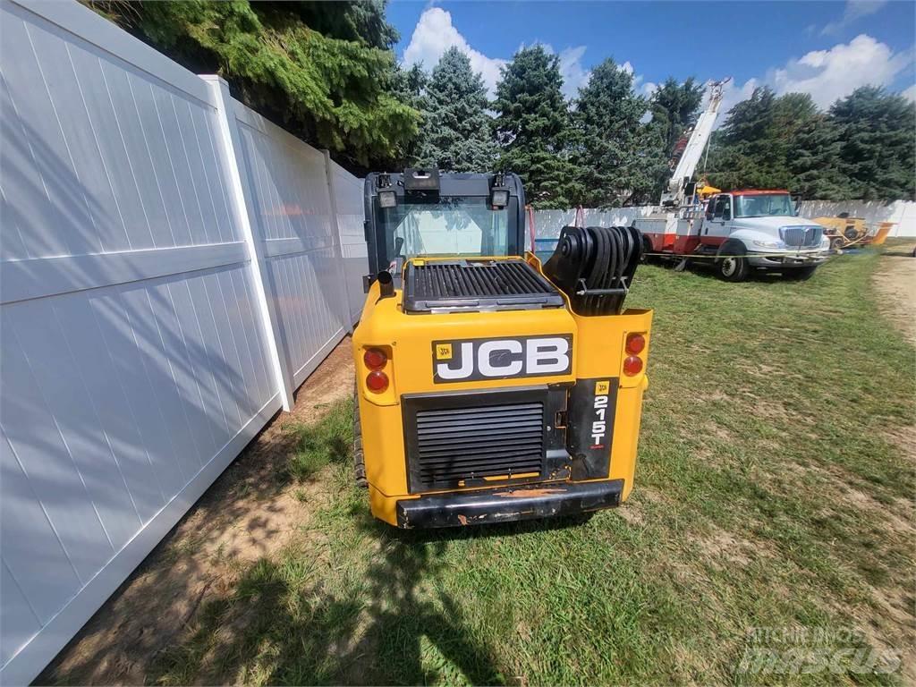 JCB 215T Carregadoras de direcção deslizante