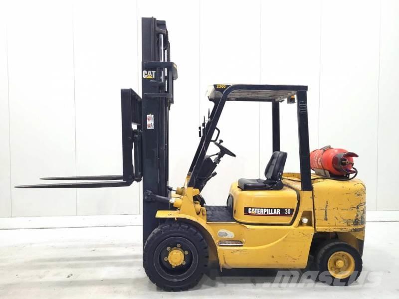 CAT GP30K Empilhadores a gás