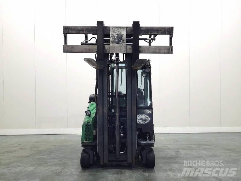 Combilift C3000 CB Empilhadores de 4 vias