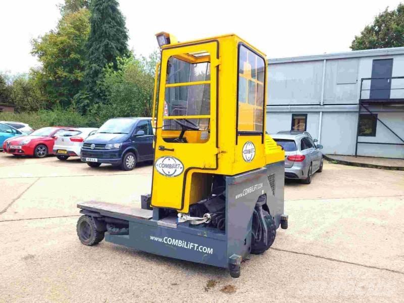Combilift C3000 GAS Empilhadores de 4 vias