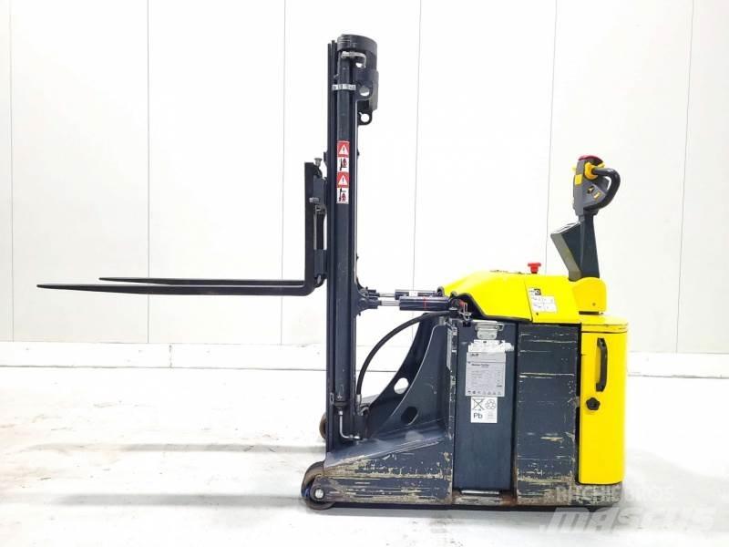 Combilift CS1500 Self propelled stackers