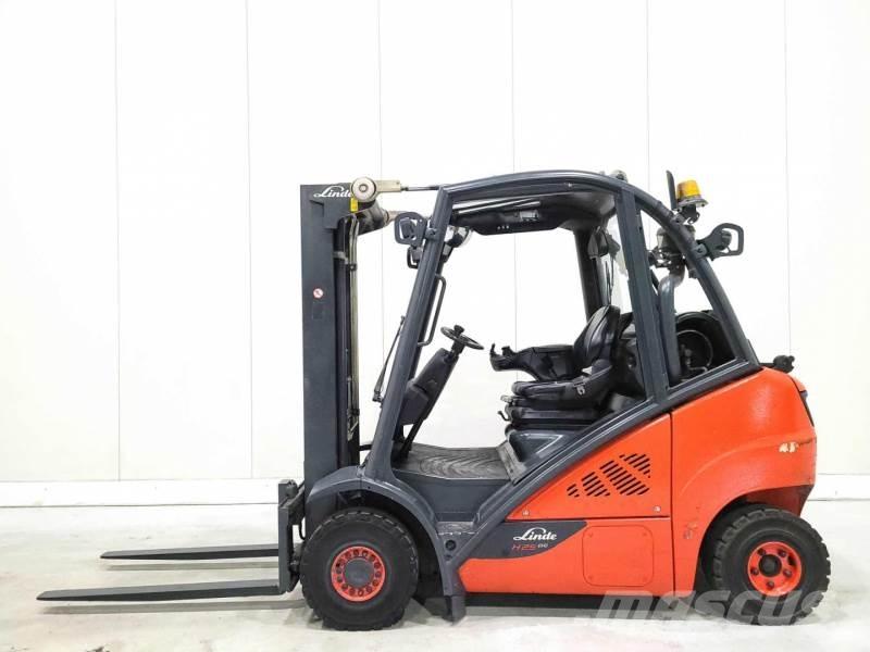 Linde H25T-02 Empilhadores a gás