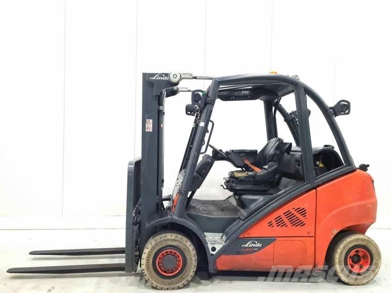 Linde H25T-02 Empilhadores a gás