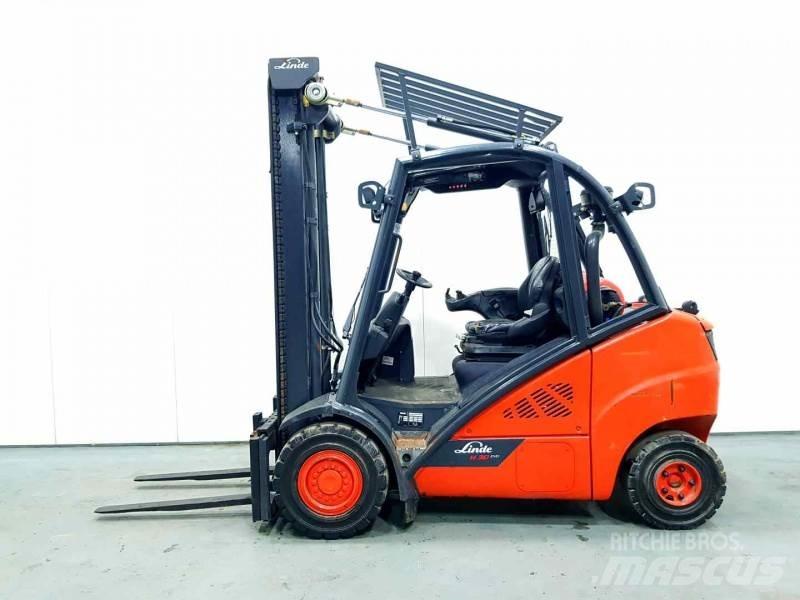 Linde H30T - 02 Empilhadores a gás