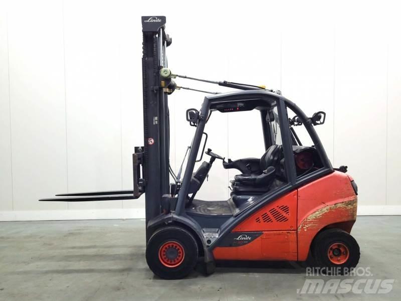 Linde H30T-02 393 Empilhadores a gás