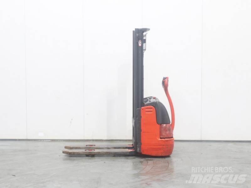 Linde L10 379 Porta-paletes manuais