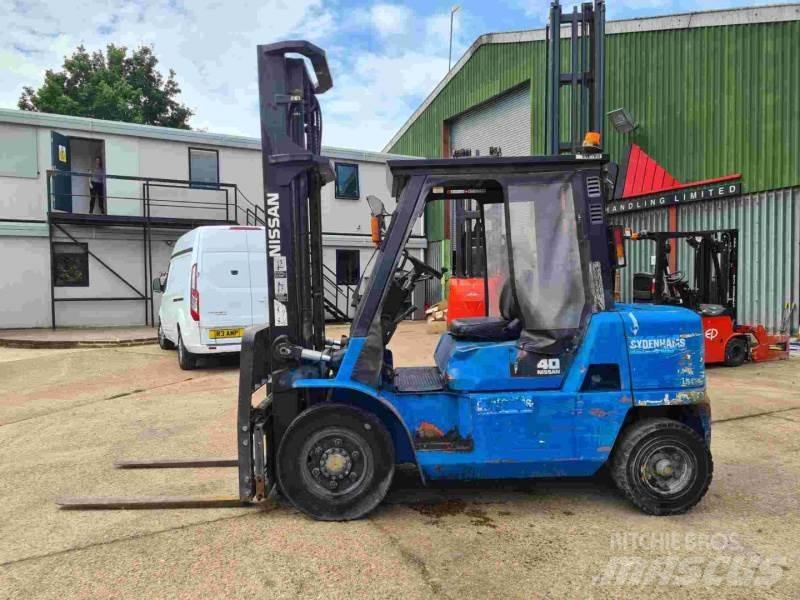 Nissan FO4D40Q2 Empilhadores Diesel