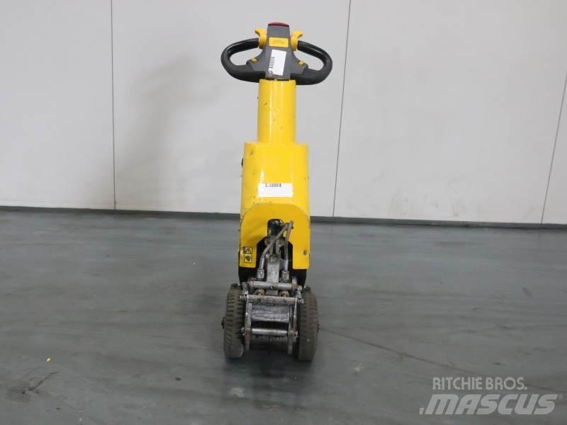  OTHER VEHICHLE SM100 PLUS Movimentação cargas - Outros
