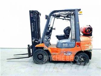 Toyota 42-7FGF25 Empilhadores a gás