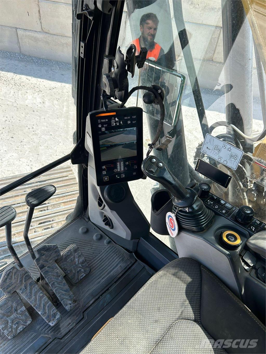 CAT 320 Escavadoras de rastos