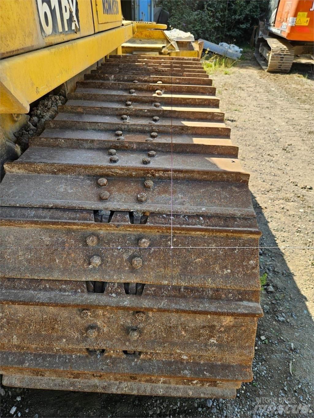 Komatsu D61PX-15 Dozers - Tratores rastos