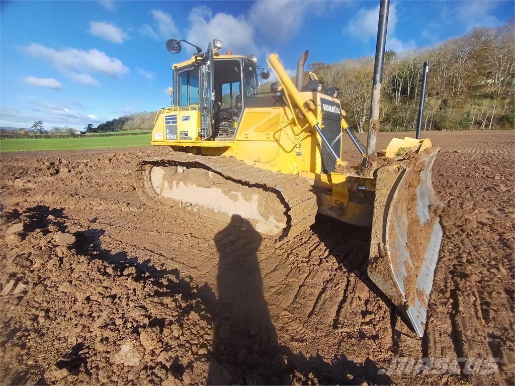 Komatsu D65PX-17 Dozers - Tratores rastos