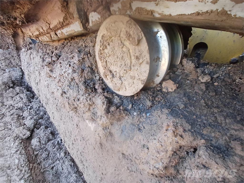 Komatsu D65PX-17 Dozers - Tratores rastos