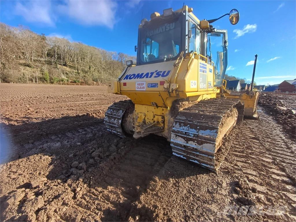Komatsu D65PX-17 Dozers - Tratores rastos