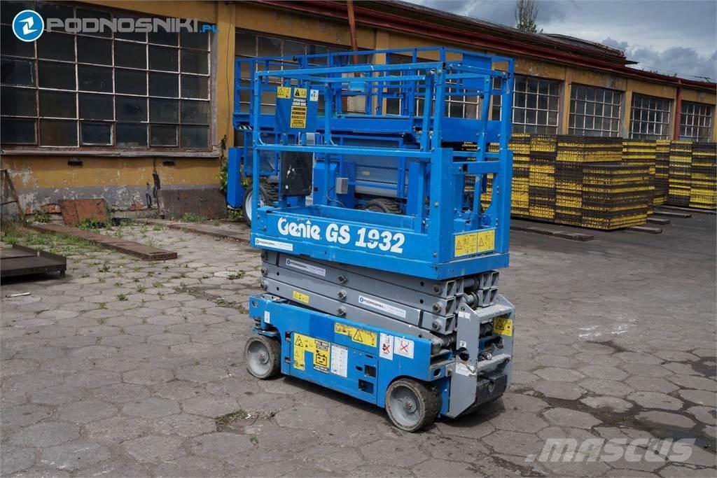 Genie 1932 Elevadores de tesoura