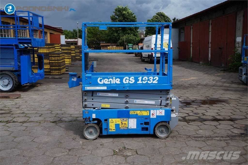 Genie 1932 Elevadores de tesoura