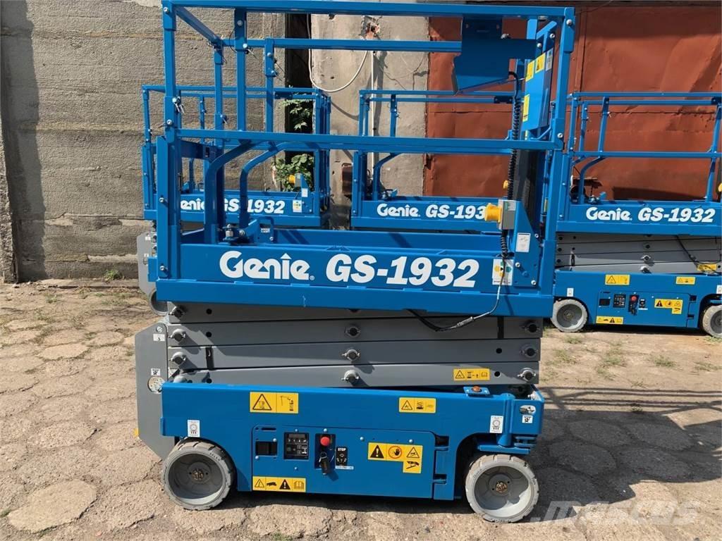 Genie 1932 Elevadores de tesoura