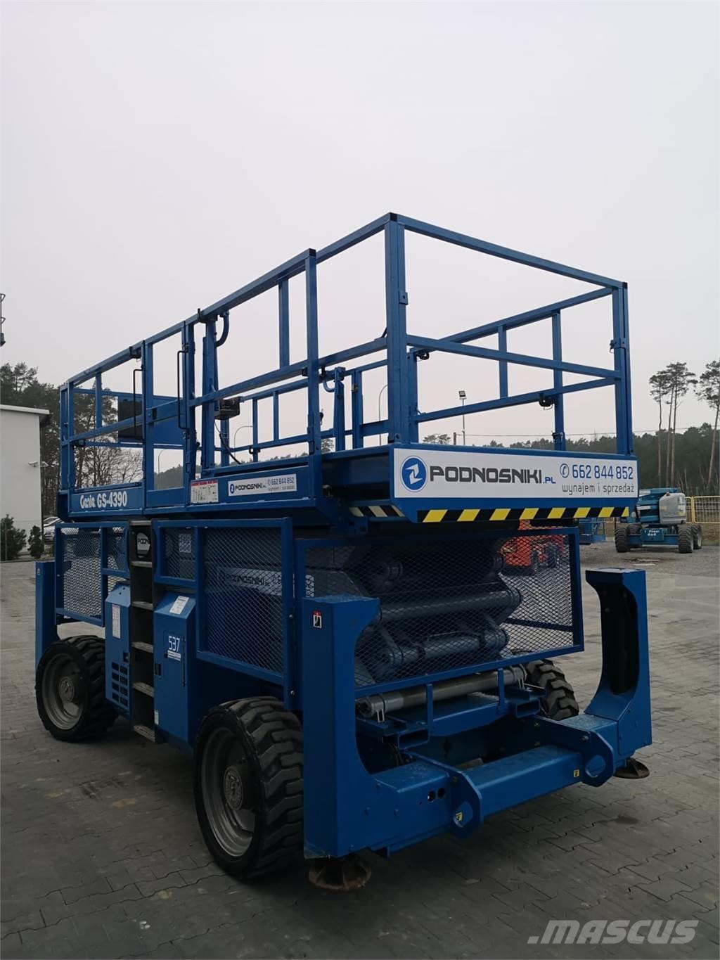 Genie GS-4390 Elevadores de tesoura