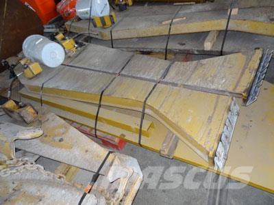 CAT 740 Tailgate Outros componentes