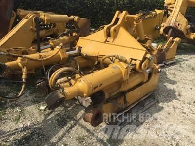 CAT D8T Ripper, S/S Outros componentes