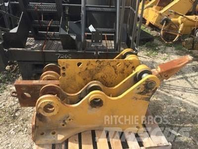 CAT D8T Ripper, S/S Outros componentes