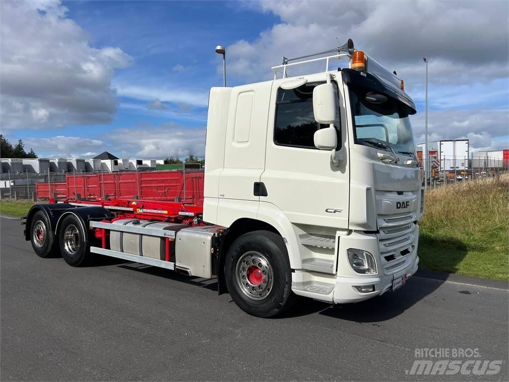 DAF CF530 6x2*4 Camiões caixa desmontável com elevador de cabo
