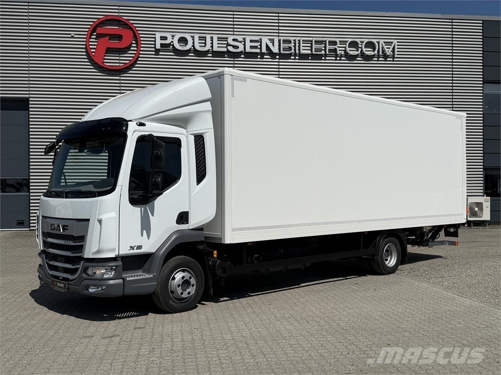 DAF XB 230 m. lift Camiões de caixa fechada
