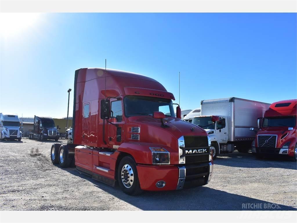 Mack ANTHEM Tractores (camiões)